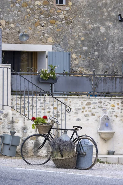 Stille Liv Med Cykel Provence Frankrig - Stock-foto