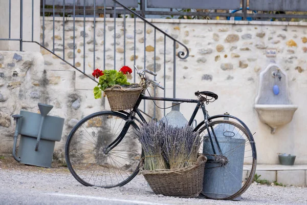 Νεκρή Φύση Ποδήλατο Στην Provence Γαλλία — Φωτογραφία Αρχείου