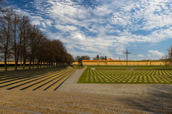 Pequeña Fortaleza Monumento Las Víctimas Segunda Guerra Mundial Terezin Bohemia —  Fotos de Stock