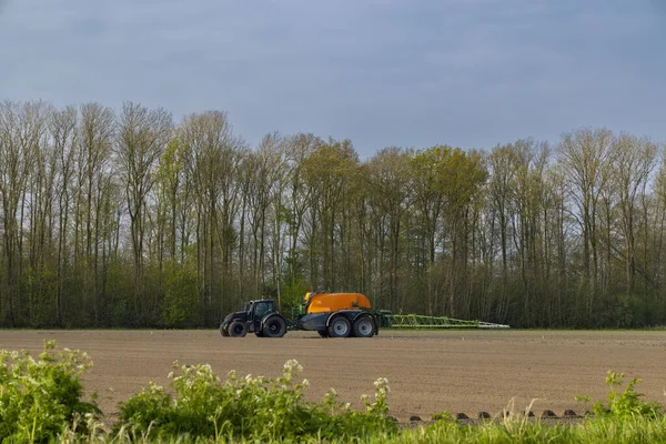 Tractor Sprayer Spring Work Field — Stock Photo, Image