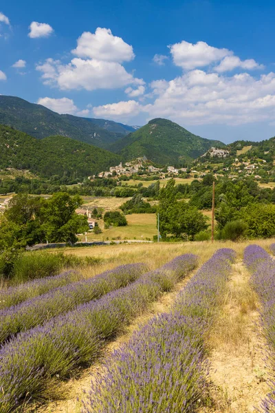 Типове Село Reilhanette Provence France — стокове фото