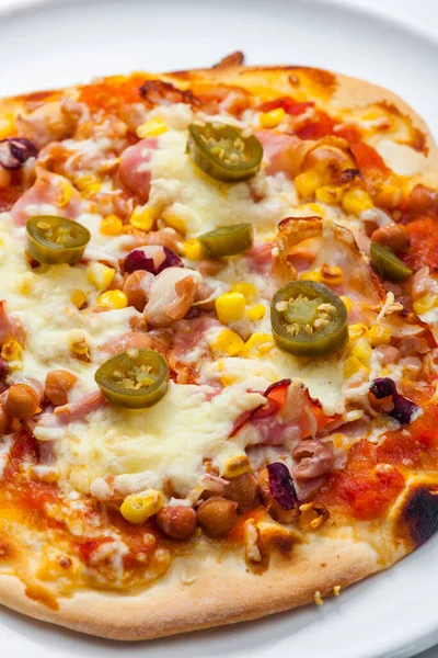 Yapımı Baharatlı Pizza — Stok fotoğraf
