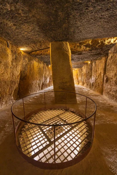 Interior Menga Dolmen View Central Pillar Unesco Site Antequera Spain — Foto de Stock