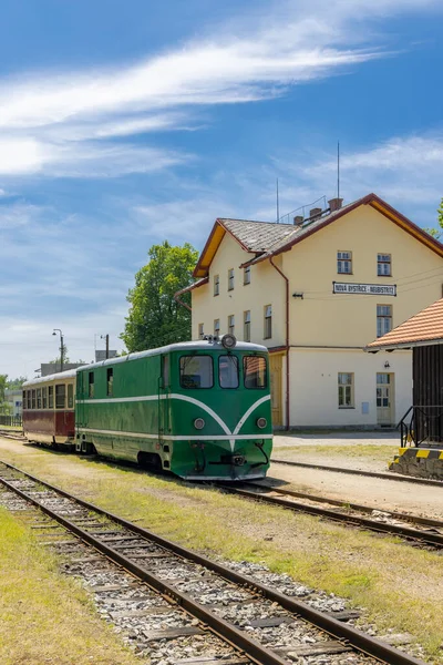 Tren Vía Estrecha Jindrichuv Hradec Nova Bystrice Estación Nova Bystrice —  Fotos de Stock