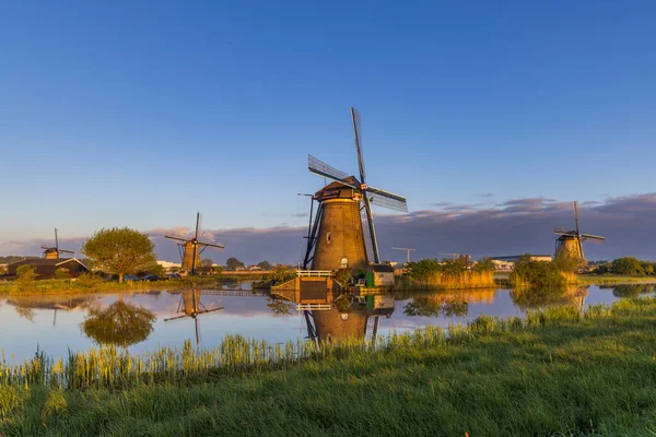 伝統的なオランダの風車 ユネスコサイト オランダ — ストック写真