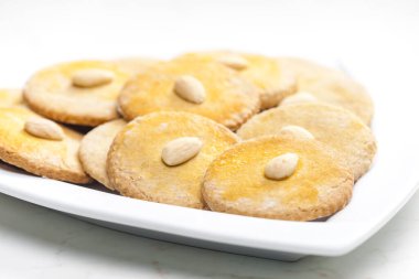 Badem buklelerinin durgun yaşamı 