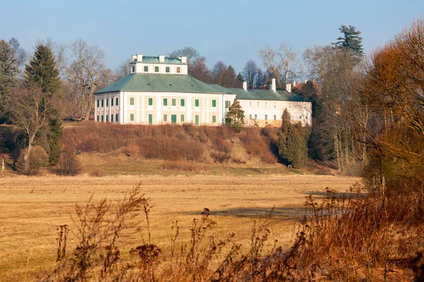 Palácio Ratiborice Boêmia Oriental República Checa — Fotografia de Stock