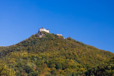 Aggstein Kalesi kalıntıları (Burgruine Aggstein), Wachau, UNESCO sitesi, Aşağı Avusturya, Avusturya