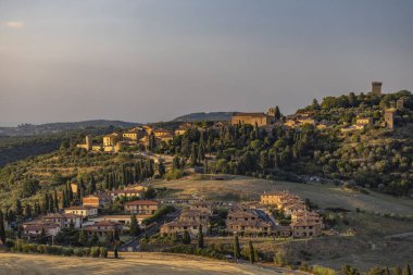 Montepulciano ve Monticchielo, İtalya yakınlarındaki tipik Toskana manzarası