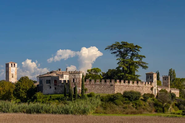 포르투갈어 Castello Castellaro Lagusello Unesco Site Lombardy Region Italy — 스톡 사진