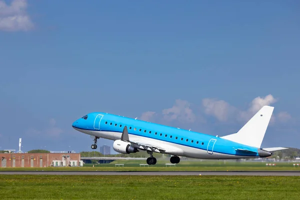 Επιβατικό Αεροπλάνο Απογειώνεται Από Διάδρομο Schiphol Άμστερνταμ Ολλανδία — Φωτογραφία Αρχείου