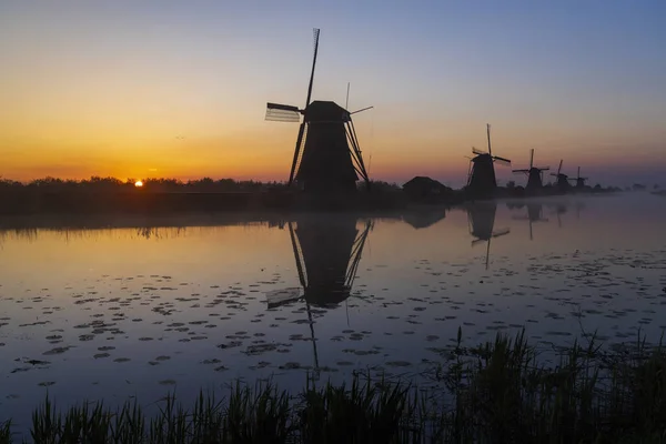 Traditional Dutch Windmills Colourful Sky Just Sunrise Kinderdijk Netherlands — Foto de Stock