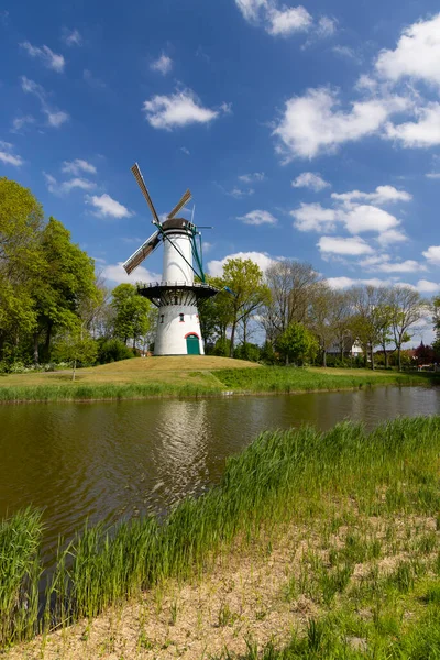 オランダのTholedにあるWindmill Hoop — ストック写真