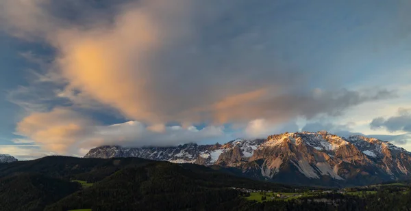Dachsteinský Masiv Při Západu Slunce Štýrsko Rakousko — Stock fotografie