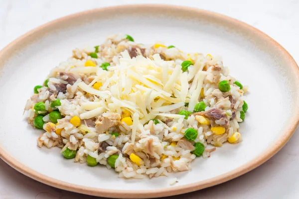 捷克风格的意大利饭 配上玉米和绿豆 — 图库照片