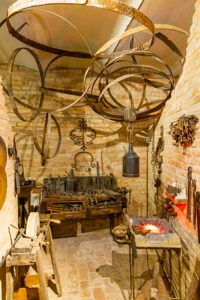 Traditional Winemaking Equipment Castello Razzano Piedmont Italy — Zdjęcie stockowe