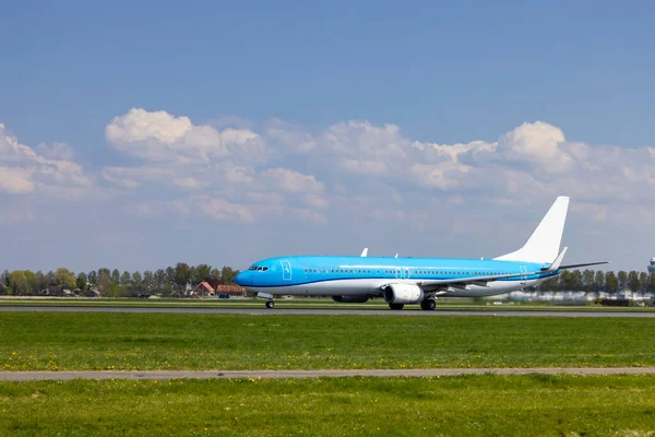 Passenger Plane Taking Runway Schiphol Amsterdam Netherlands — Zdjęcie stockowe