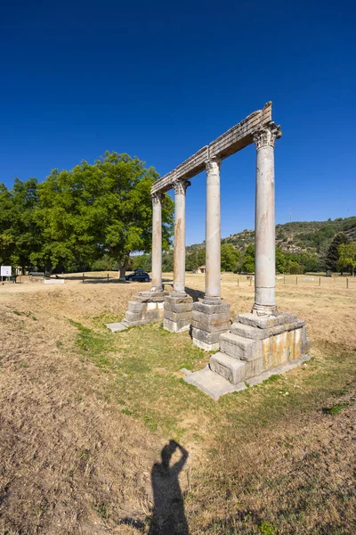 Ruinas Del Templo Romano Riez Alpes Haute Provence Francia —  Fotos de Stock