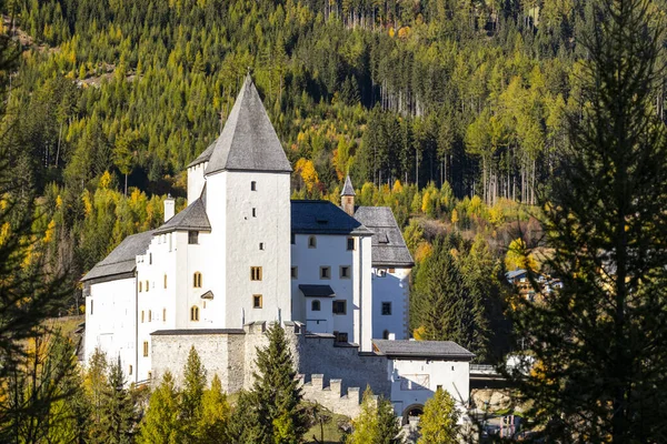Замок Маутерндорф Район Тамсвег Провинция Зальцбург Австрия — стоковое фото