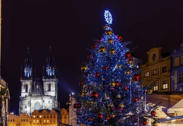 クリスマス時間 プラハ チェコ共和国で古い町の広場 — ストック写真