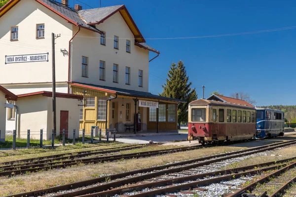 Smalspoorweg Jindrichuv Hradec Naar Nova Bystrice Station Nova Bystrice Tsjechië — Stockfoto