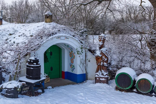 捷克共和国摩拉维亚南部Petrov附近Plze的一组典型室外酒窖 — 图库照片