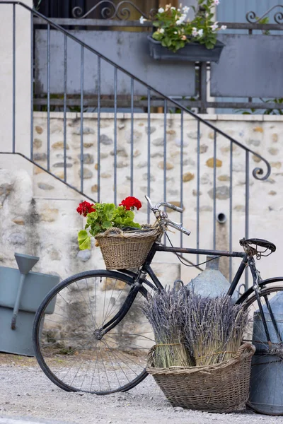 Bodegón Con Bicicleta Provenza Francia —  Fotos de Stock