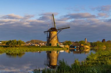 Kinderdijk 'teki geleneksel Hollanda yel değirmenleri - Unesco sitesi, Hollanda