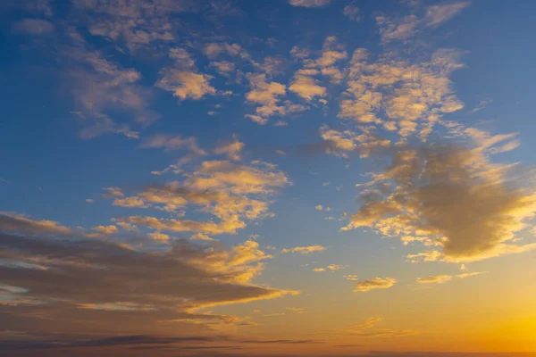 Mooie Lucht Met Bewolking Voor Zonsondergang — Stockfoto