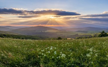 Javornik ve Nova Lhota, Beyaz Karpatlar, Çek Cumhuriyeti yakınlarındaki manzara Kubikuv Vrch