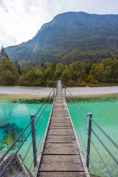 斯洛文尼亚Triglavski国家公园Soca河上的绳索桥 — 图库照片