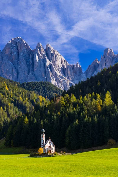 Piękny Krajobraz Włoskich Dolomitów Pobliżu Santa Magdalena Południowy Tyrol Włochy — Zdjęcie stockowe