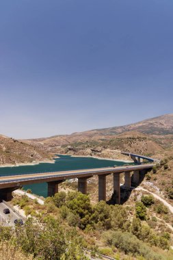 Su Barajı Kuralları (Embalse de Rules), Sierra Nevada, Endülüs, İspanya