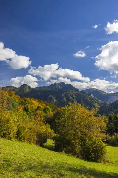 Herbstlandschaft Nationalpark Mala Fatra Mit Dem Gipfel Velky Rozsutec Slowakei — Stockfoto