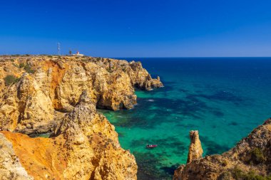 Portekiz, Lagos yakınlarındaki Algarve kıyısında.