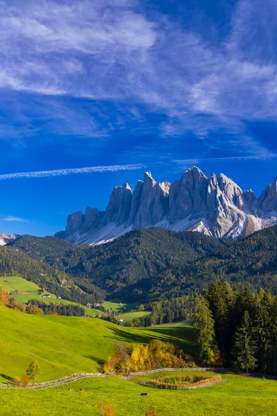 Santa Magdalena Yakınlarındaki Güzel Talyan Dolomitleri Manzarası — Stok fotoğraf