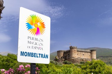 Mombeltran kalesi (Castillo de Mombeltran), Avila ili, Castilla y Leon, İspanya