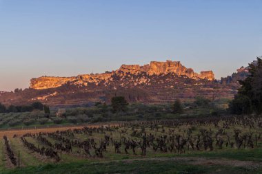 Ortaçağ şatosu ve köyü, Les Baux-de-Provence, Alpilles dağları, Provence, Fransa