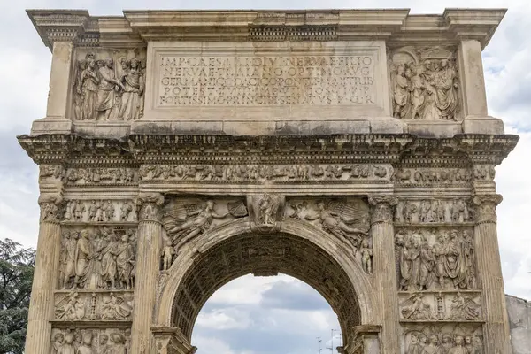 Arco Trajano Antiguo Arco Triunfal Romano Benevento Campania Italia — Foto de Stock