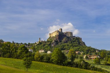 Bardi Kalesi (Castello di Bardi) ile Parma ili, Emilia Romagna