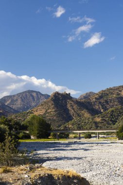 Castello Ruffo di Amendolea, İtalya 'nın Calabria bölgesinde yer alır.