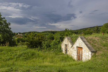 Şarap mahzeni (Tufove pivnice), Velka Trna, Kosice ülkesi, Zemplin bölgesi, Slovakya
