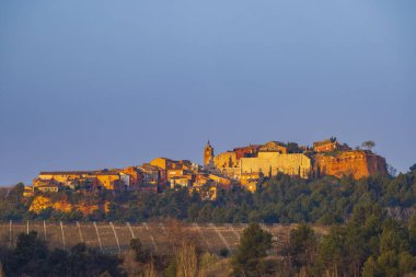 Tarihi Ocher köyü Roussillon, Provence, Luberon, Vaucluse, Fransa