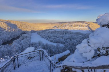 Hnanice yakınlarındaki Nine Mills Viewpoint, NP Podyji, Güney Moravya, Çek Cumhuriyeti