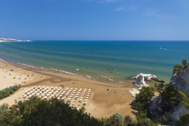 Vieste yakınlarındaki sahil, Ulusal Park Gargano, Apulia, İtalya