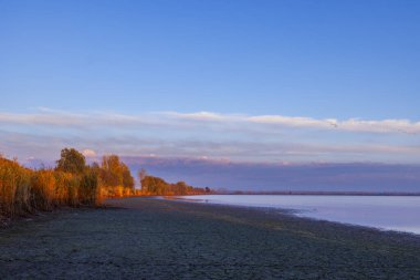 Hortobagy Ulusal Parkı, UNESCO Dünya Mirası, Puszta Avrupa, Macaristan 'daki en büyük çayır ve bozkır ekosistemlerinden biridir.
