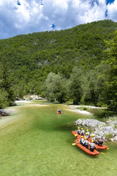 ラフティング スロベニアのトリグラフ国立公園のサヴァ ボヒンカ — ストック写真