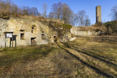 Aşağı ve Yukarı Kaleler, Podhradi yakınları, Batı Bohemya, Çek Cumhuriyeti