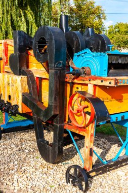 Zirai vintage makine parçaları dış görünüşü kapatır 