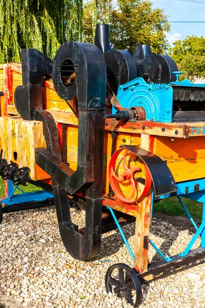 Zirai vintage makine parçaları dış görünüşü kapatır 